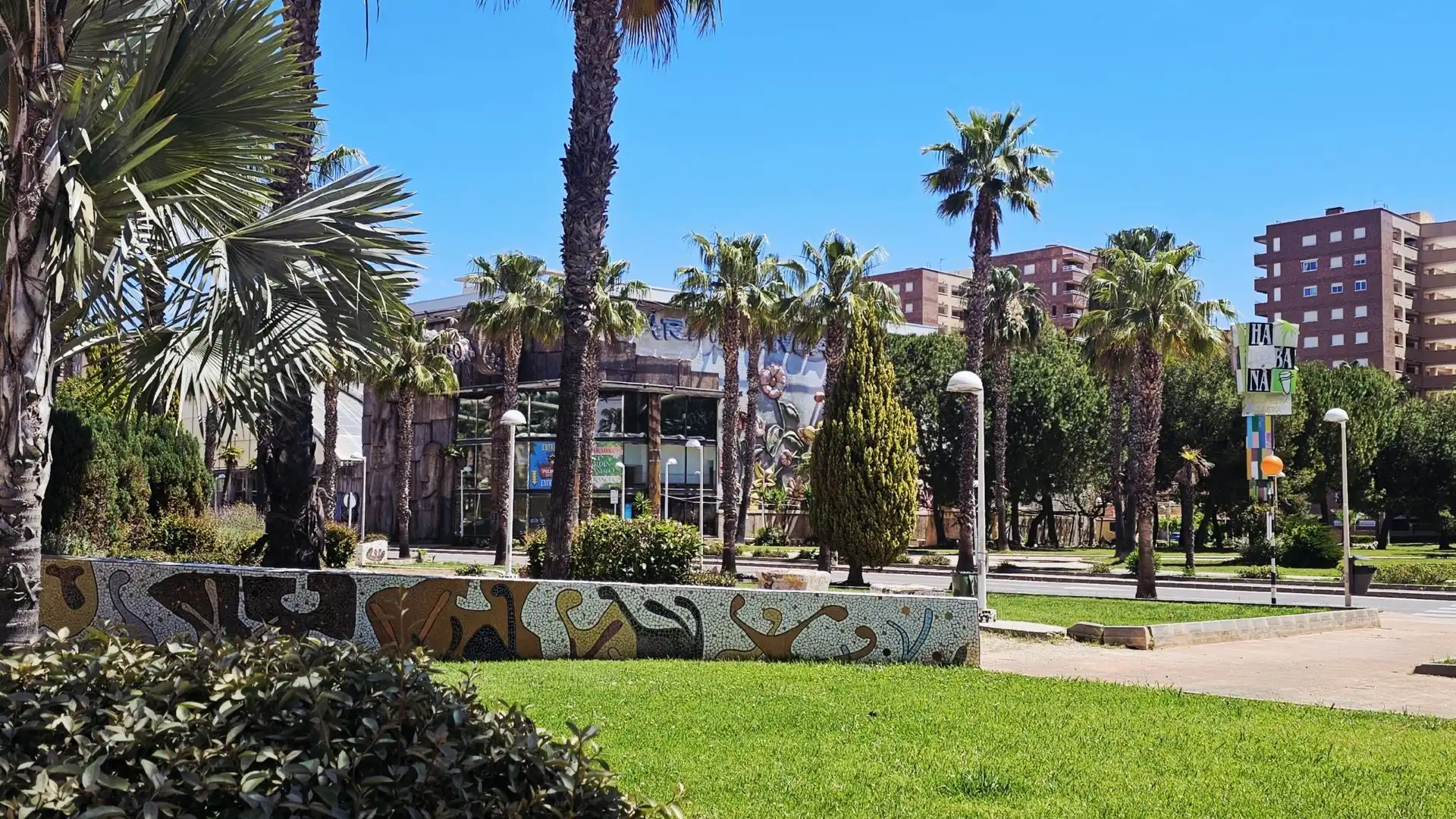 Vista exterior de Apartamento en venta en Oropesa del Mar / Orpesa con Aire acondicionado, Calefacción y Terraza