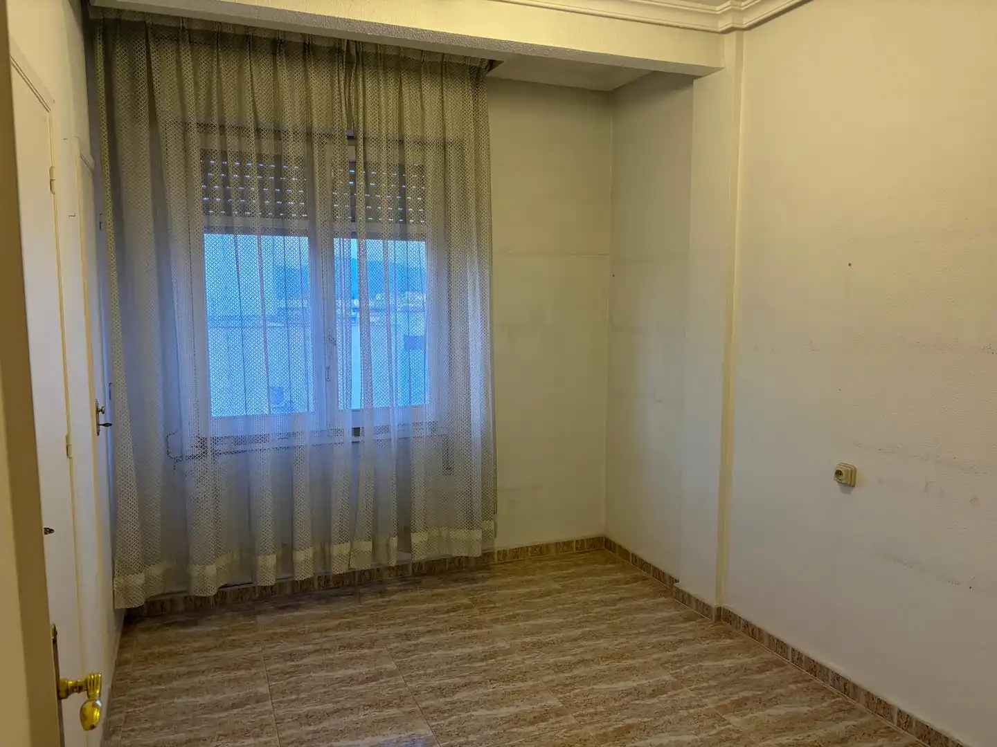 Habitación de Piso en venta en Villena con Aire acondicionado, Trastero y Balcón