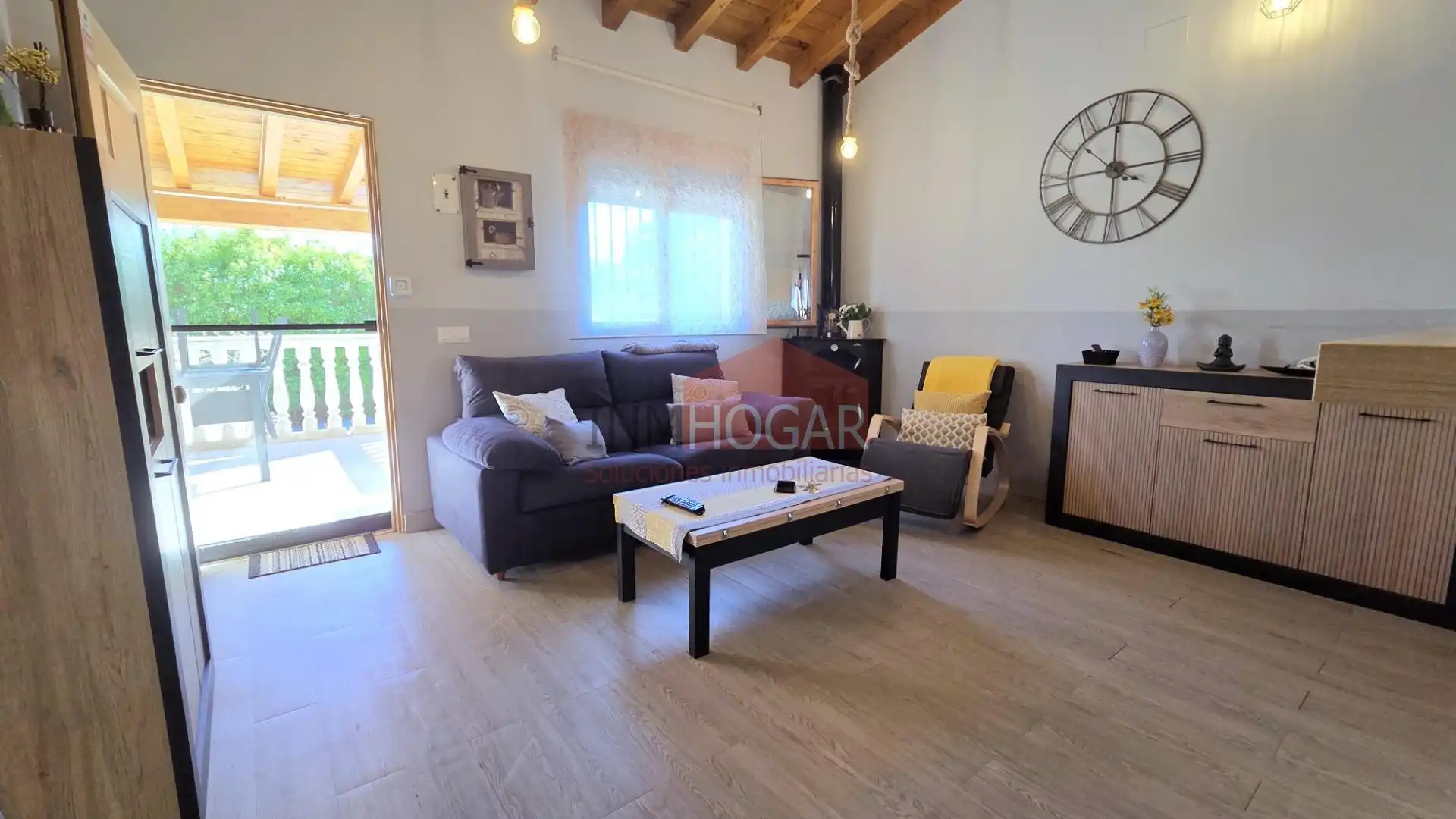 Sala d'estar de Casa o xalet en venda en Santa Cruz de Pinares amb Aire condicionat, Calefacció i Jardí privat