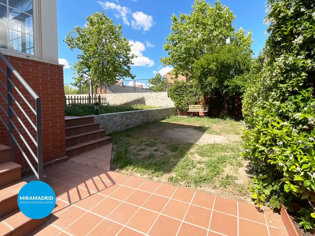 Garden of Houses for sale in Paracuellos de Jarama  with Swimming Pool