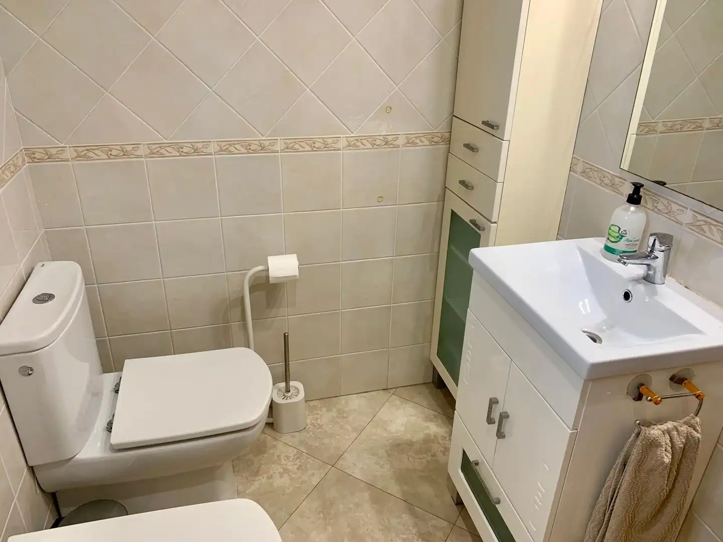 Baño de Apartamento de alquiler en Alicante / Alacant con Terraza, Amueblado y Piscina comunitaria