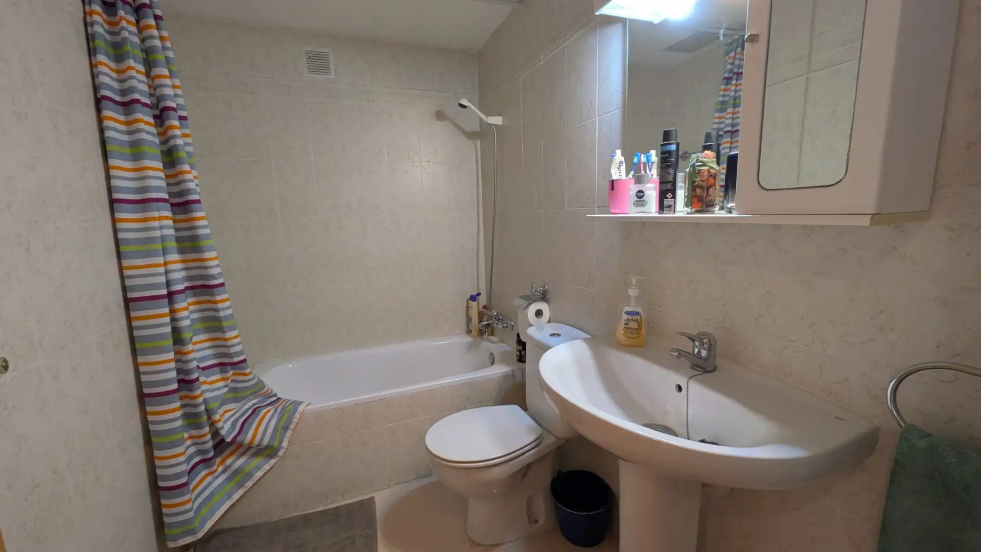 Baño de Piso en venta en Torredembarra con Aire acondicionado, Calefacción y Balcón