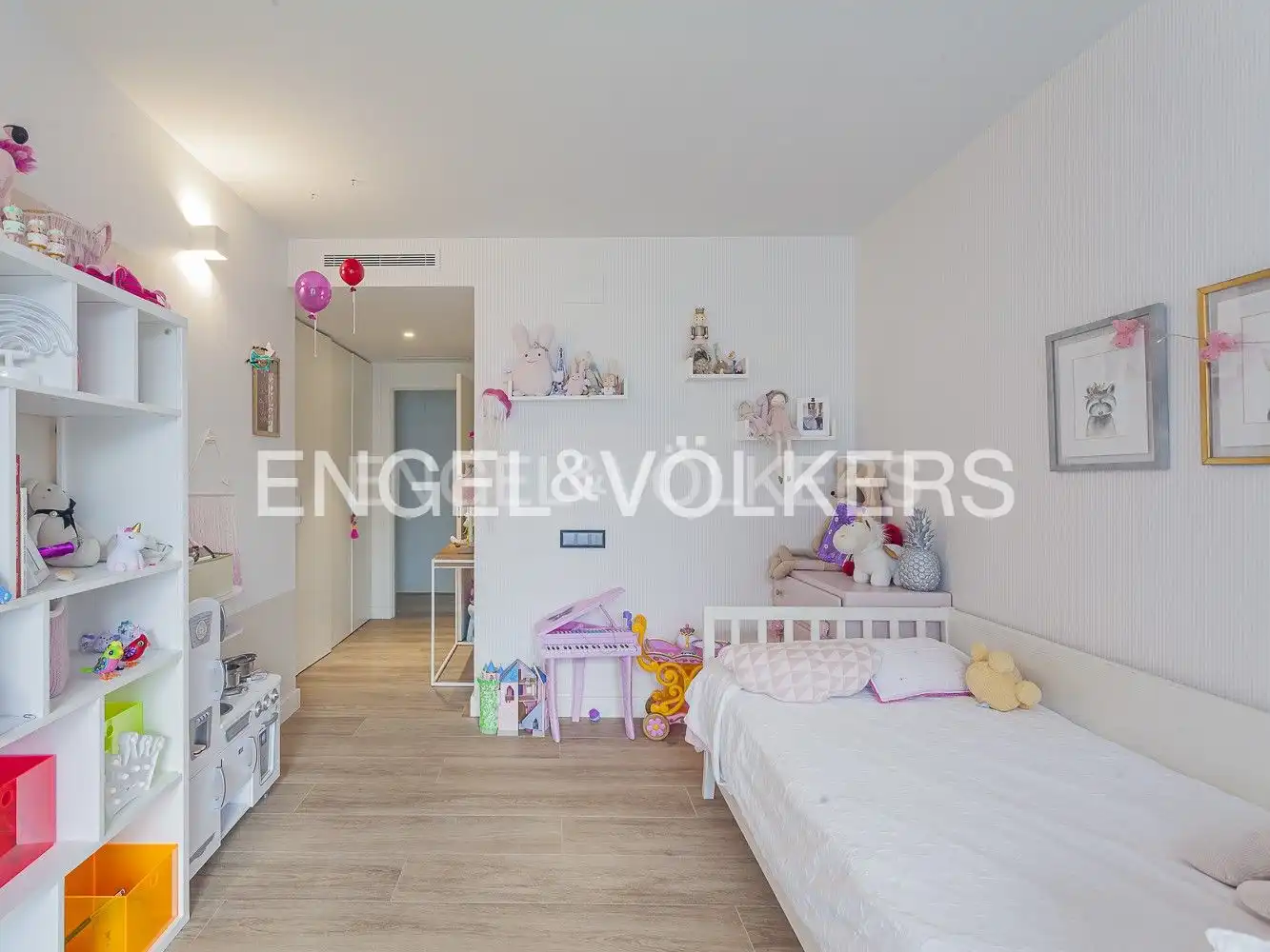 Bedroom of Attic for sale in Sant Cugat del Vallès  with Air Conditioner, Heating and Private garden