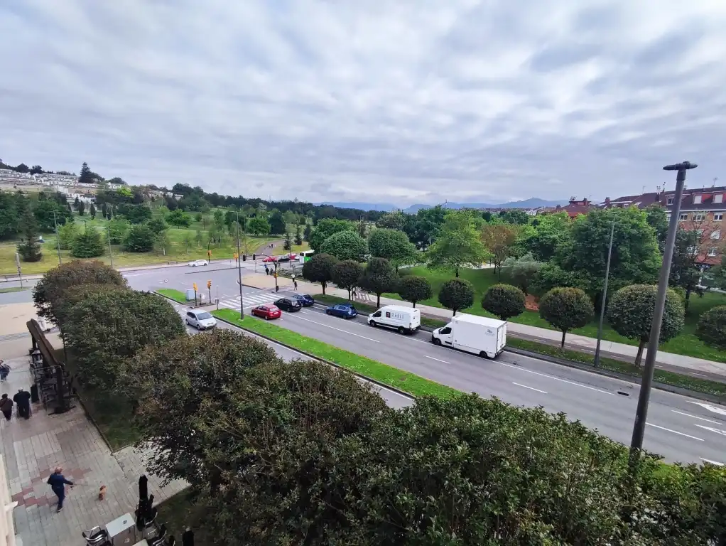 Parking de Piso en venta en Gijón  con Calefacción, Trastero y Horno