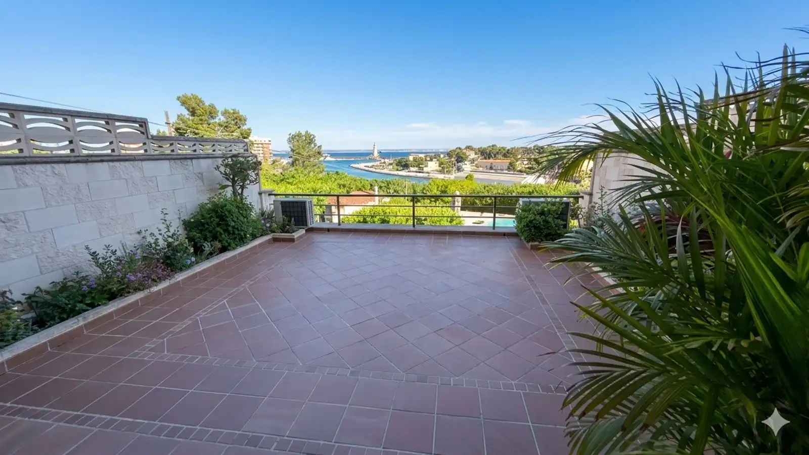 Terrasse von Einfamilien-Reihenhaus zum Verkauf in  Palma de Mallorca mit Klimaanlage, Heizung und Terrasse