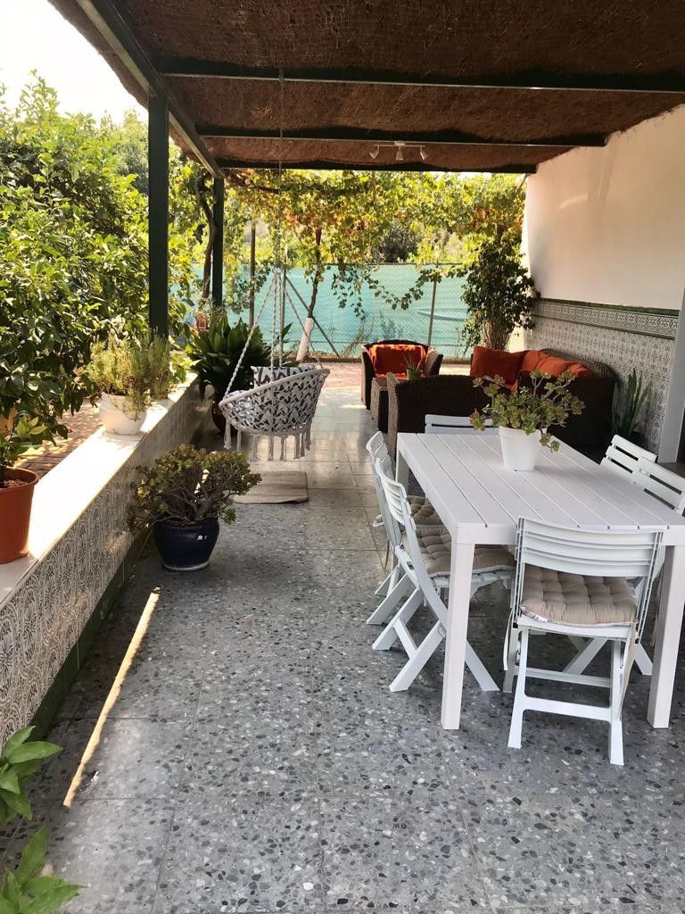 Terrassa de Finca rústica en venda en Estepona amb Aire condicionat, Calefacció i Jardí privat