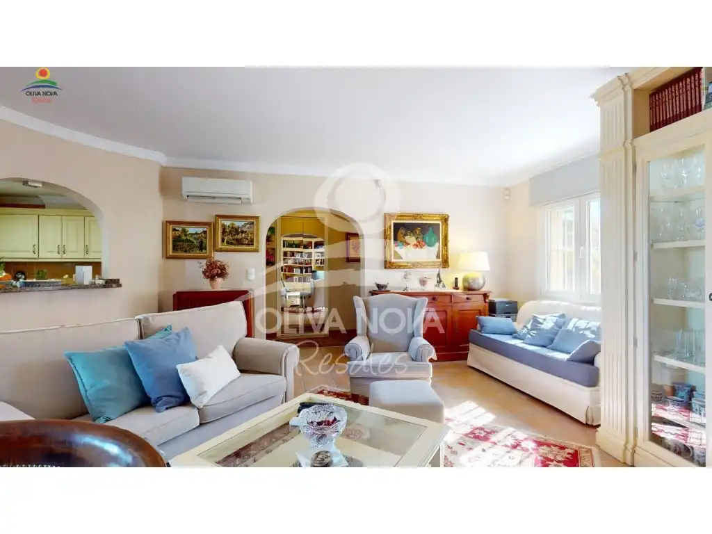 Sala de estar de Casa o chalet en venta en Oliva con Jardín privado