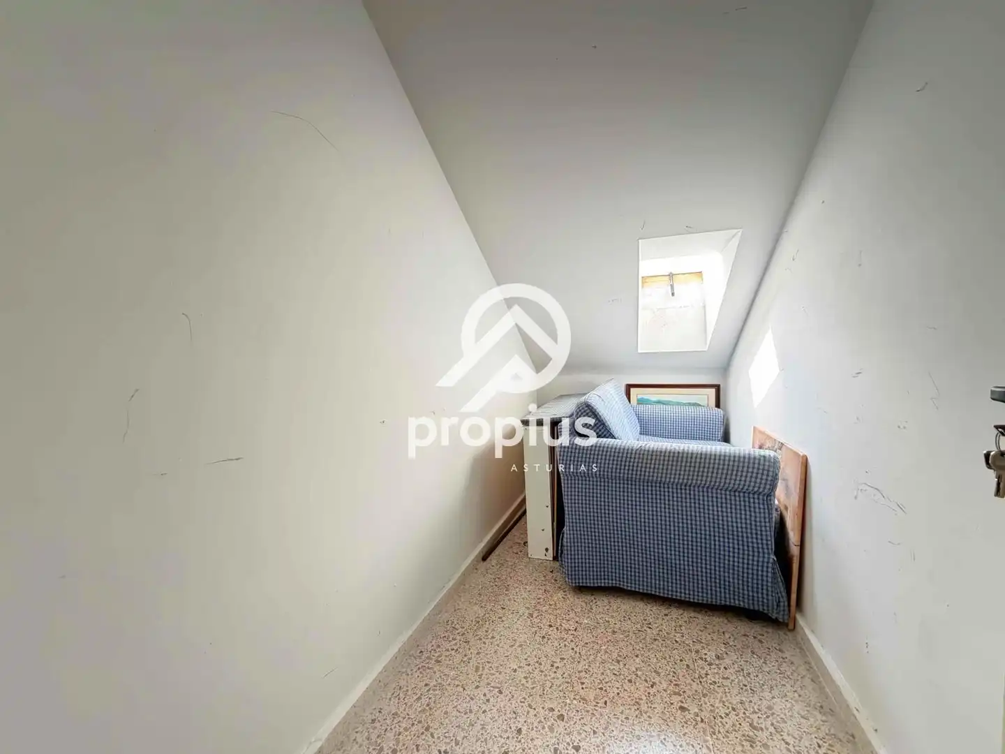 Piso en venta en Soto del Barco con Calefacción, Trastero y Amueblado
