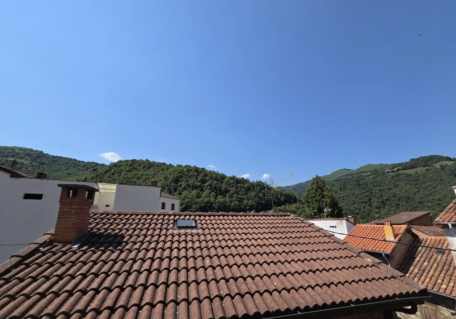 Vista exterior de Ático en venta en Aller con Terraza, Amueblado y Balcón