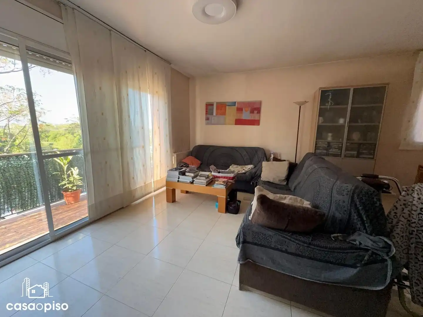 Sala de estar de Casa adosada en venta en Santa Perpètua de Mogoda con Calefacción y Terraza