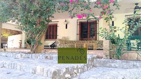 PRECIOSO CHALET  PERFECTO PARA ENTRAR A VIVIR A UN PASO DE LA POBLACIÓN