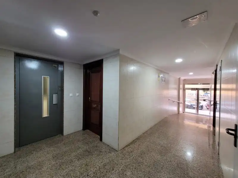 Piso en venta en Málaga con Terraza, Horno y Lavadora
