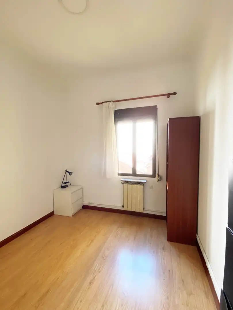 Habitación de Piso en venta en Madrid con Calefacción, Amueblado y Horno