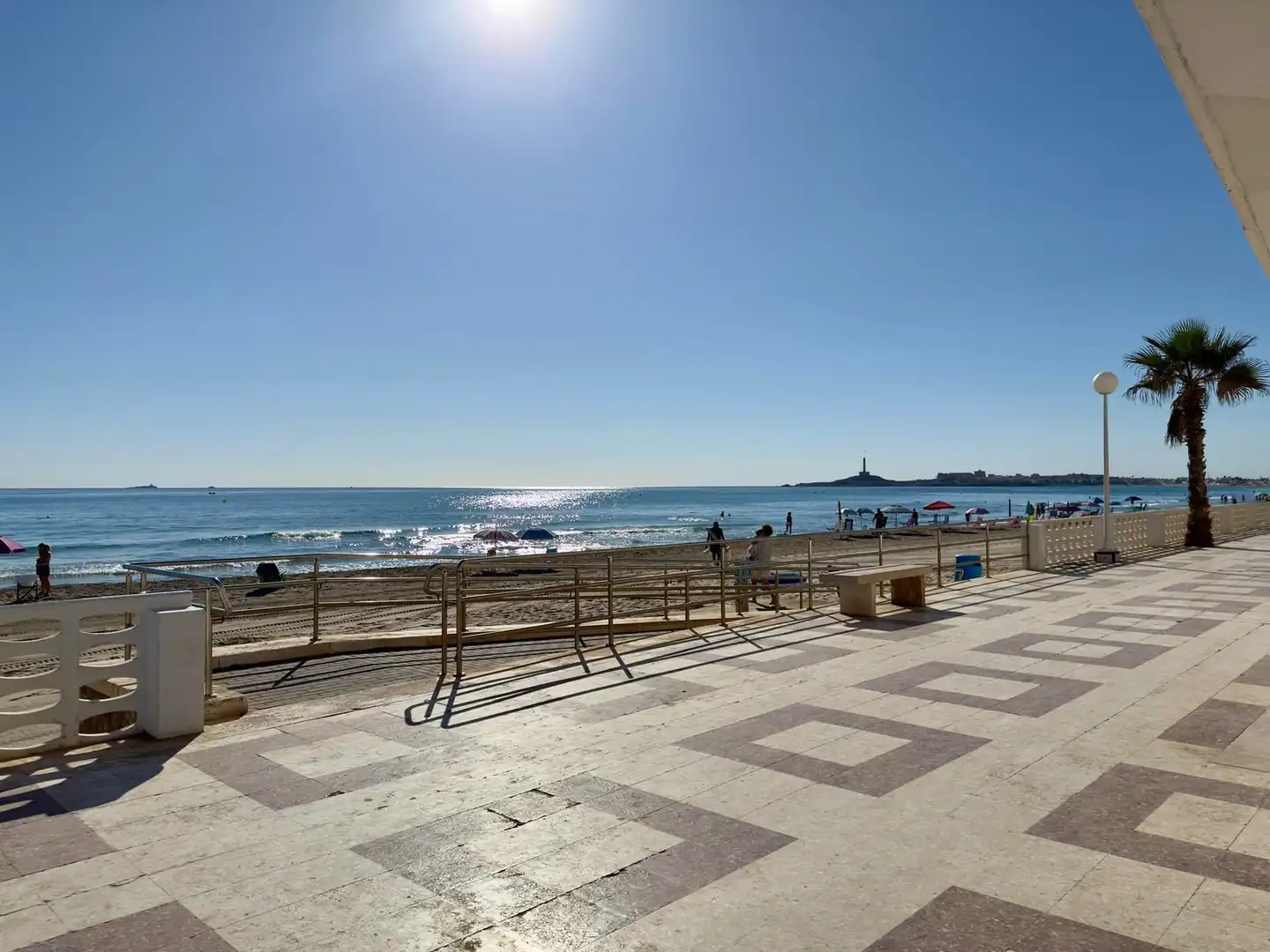 Außenansicht von Wohnungen zum Verkauf in La Manga del Mar Menor mit Klimaanlage, Heizung und Terrasse