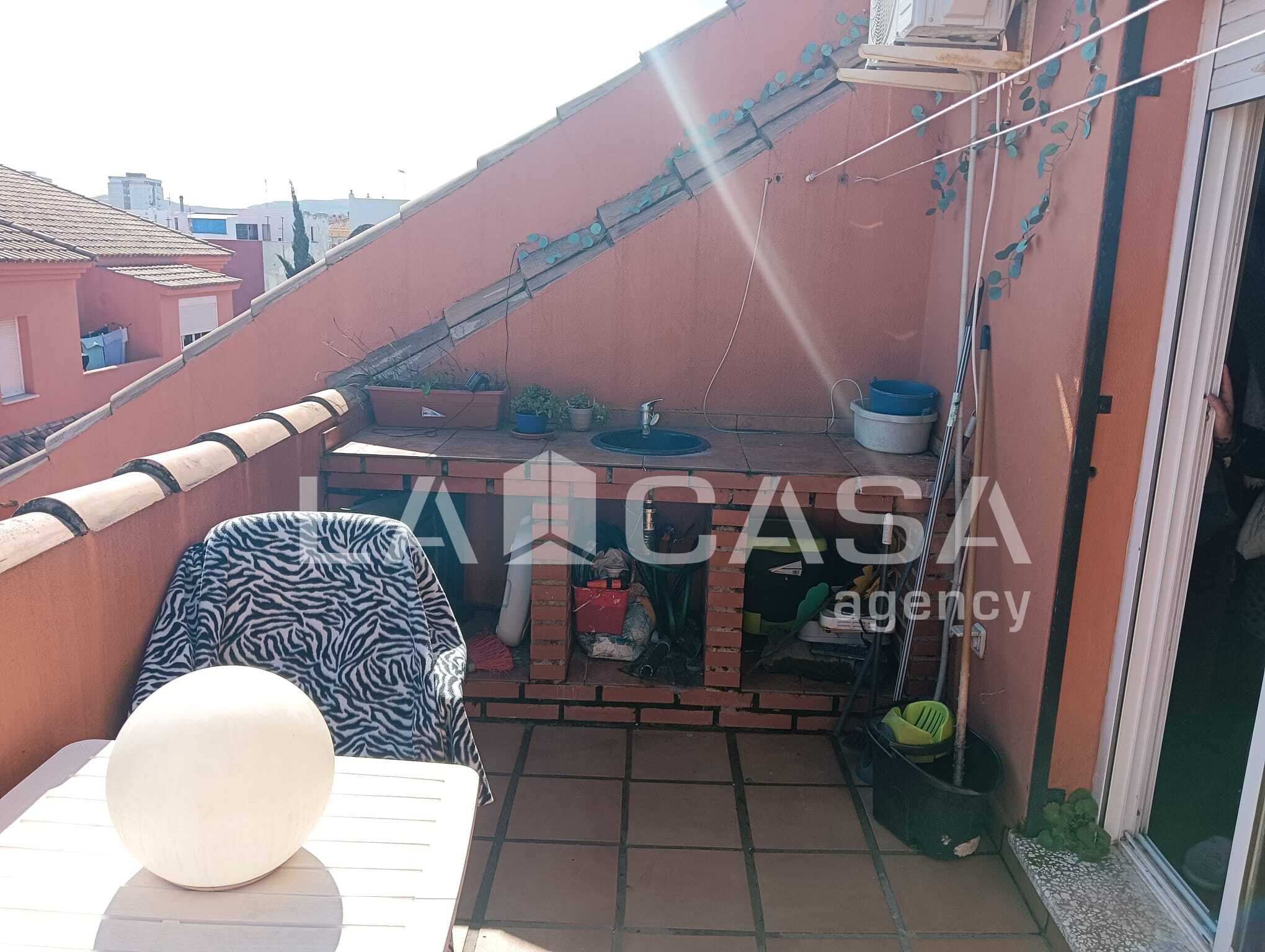Terrace of Single-family semi-detached for sale in Algeciras  with Storage room