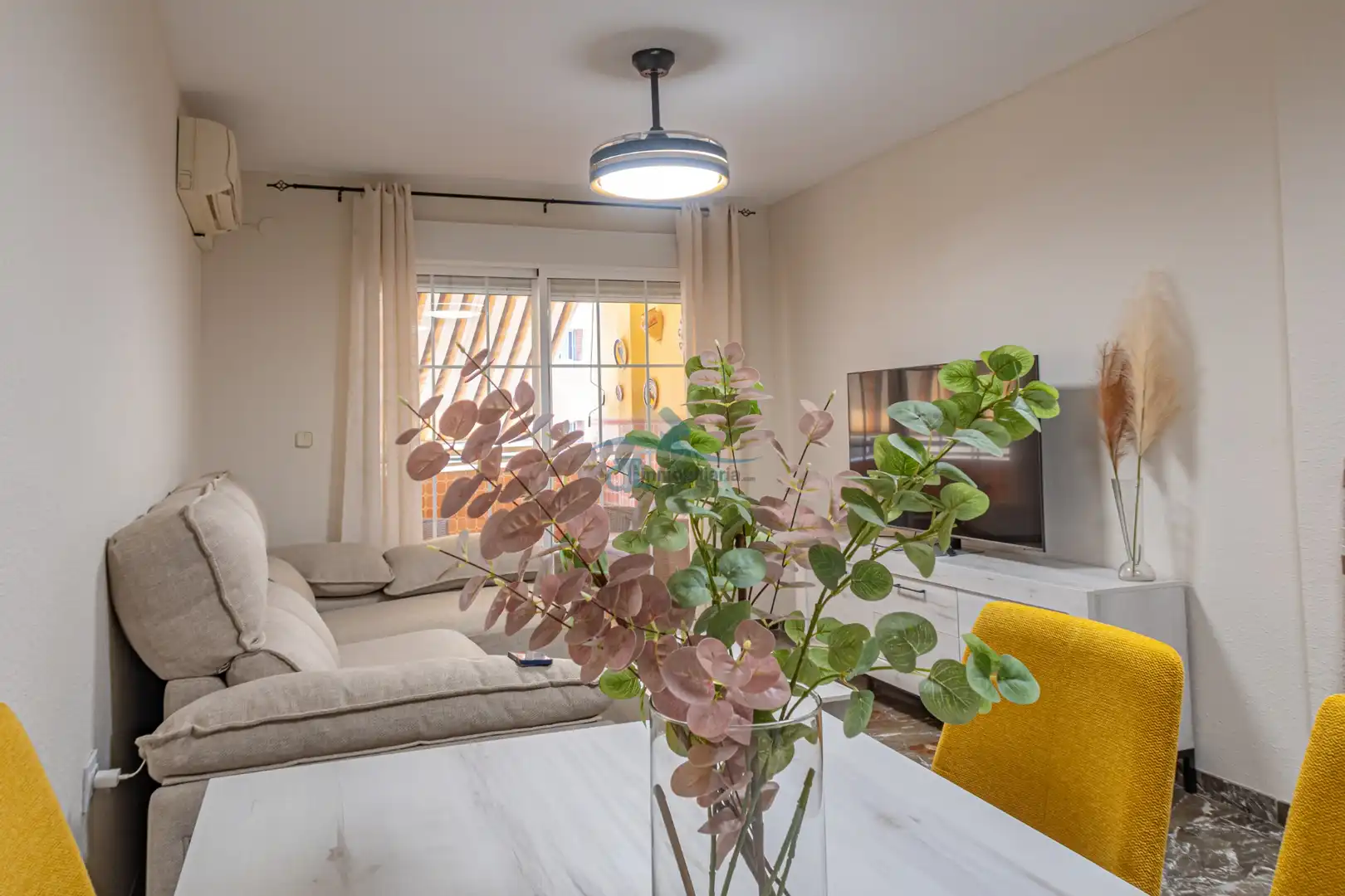 Wohnzimmer von Wohnungen zur Miete in Linares mit Klimaanlage, Heizung und Terrasse