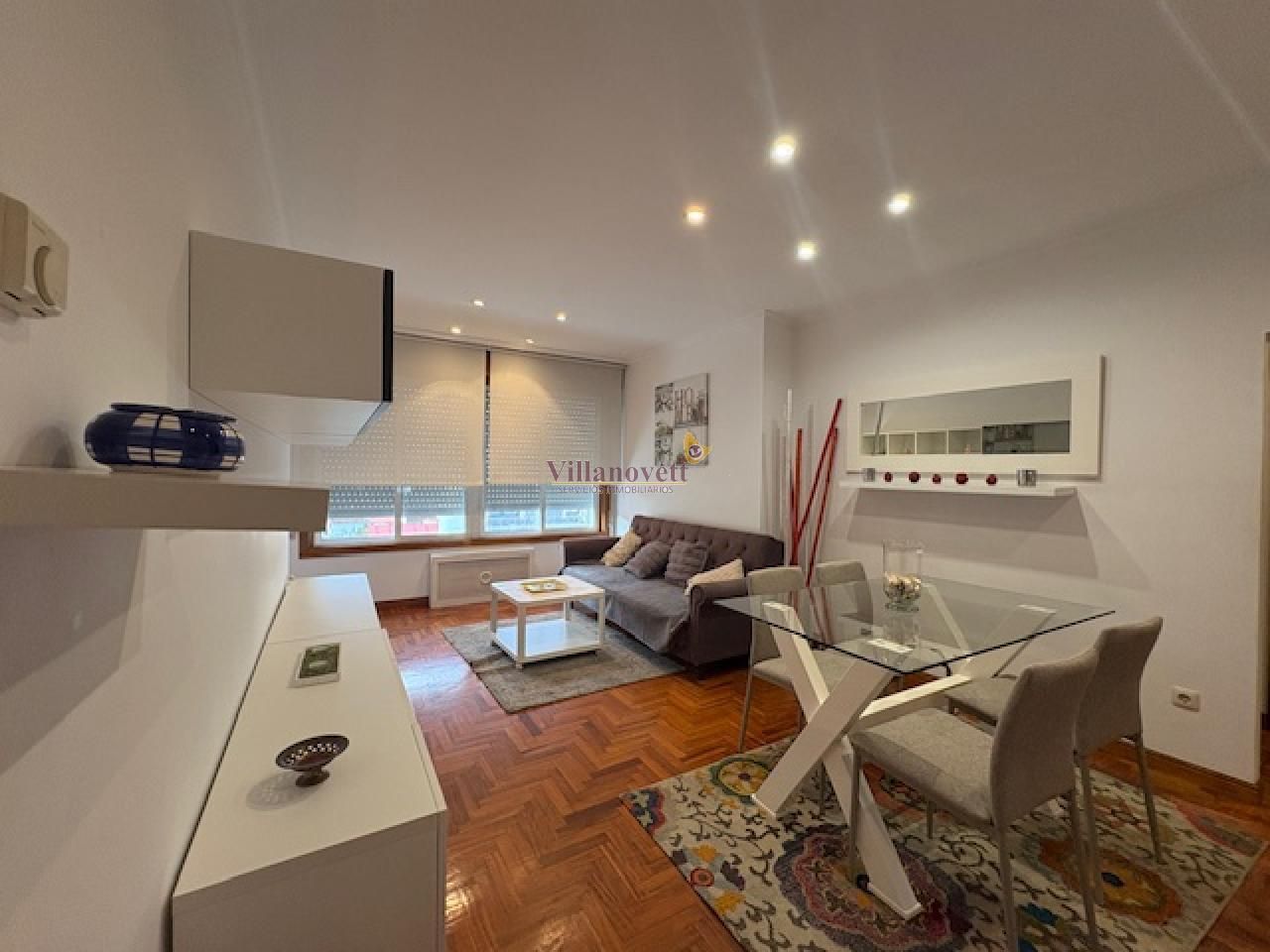 Living room of Apartment to rent in Vigo   with Heating, Parquet flooring and Furnished