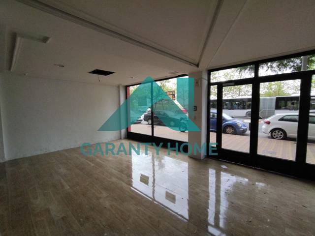 Local comercial en Alquiler en Casco Antiguo
