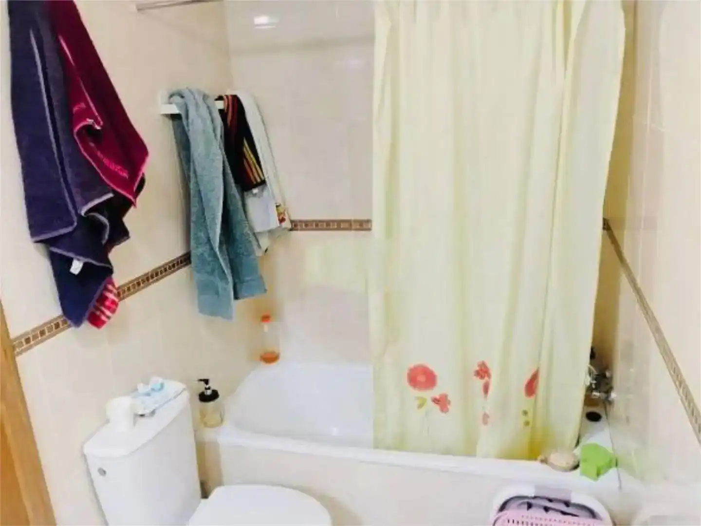 Badezimmer von Wohnungen zum Verkauf in Torrevieja mit Klimaanlage und Balkon