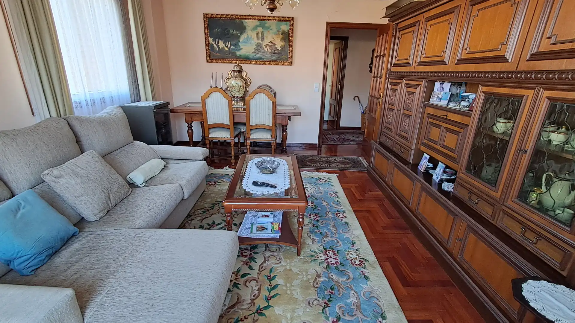 Wohnzimmer von Wohnung zum Verkauf in Vigo  mit Heizung, Parkett und Abstellraum