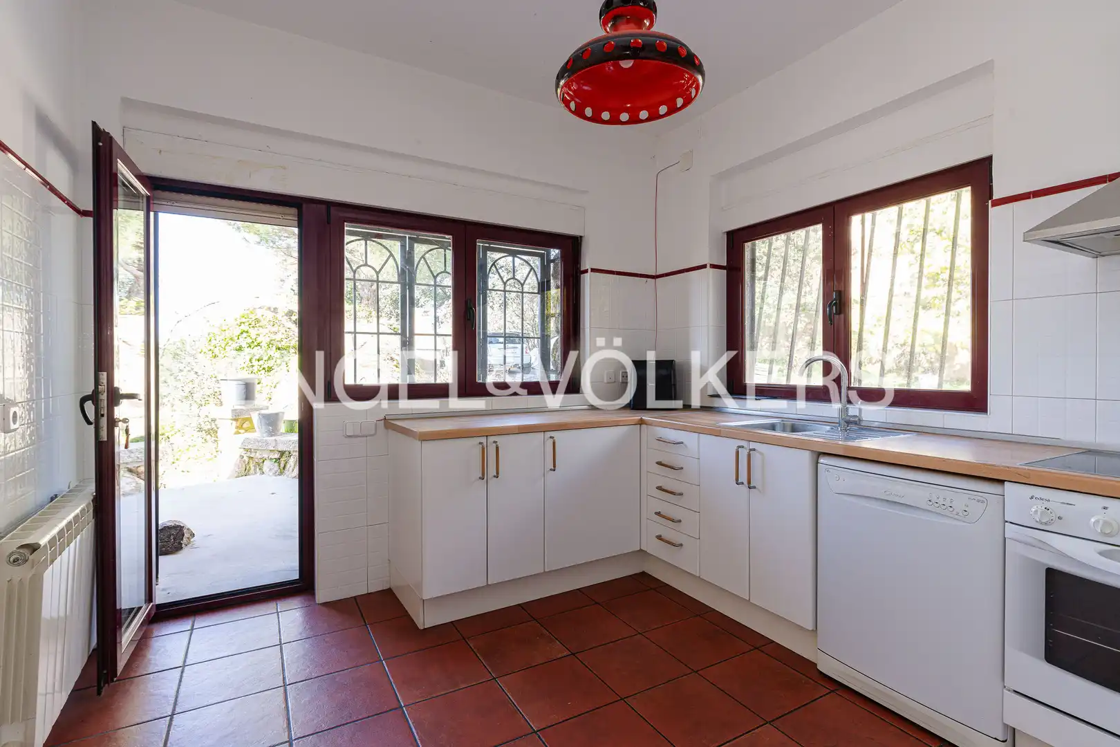 Kitchen of Houses for sale in Hoyo de Manzanares  with Air Conditioner, Heating and Private garden