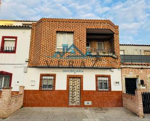 Exterior view of House or chalet for sale in Talavera de la Reina  with Air Conditioner and Terrace