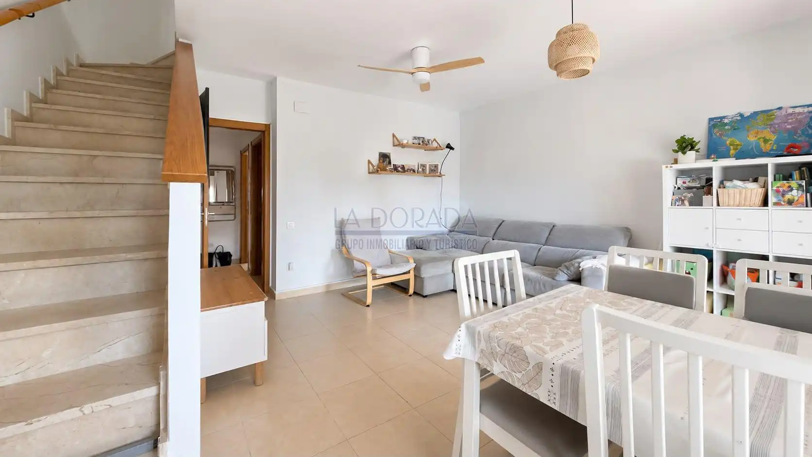 Wohnzimmer von Einfamilien-Reihenhaus zum Verkauf in Mont-roig del Camp mit Klimaanlage, Terrasse und Abstellraum