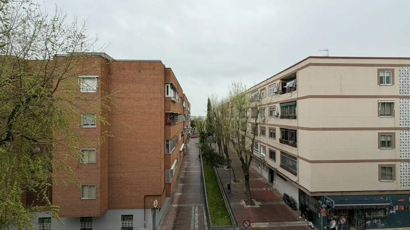 Vista exterior de Piso en venta en Parla con Calefacción y Terraza