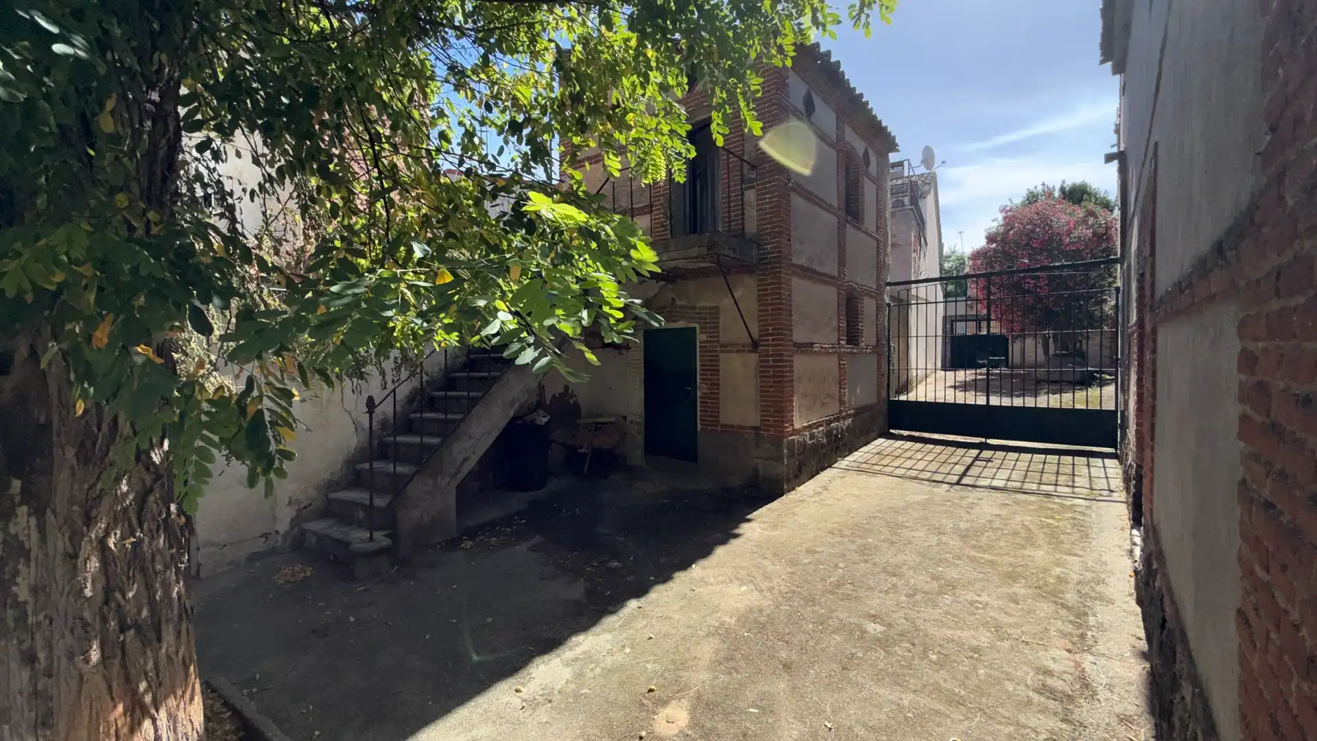 Vista exterior de Casa o xalet en venda en Villa del Prado