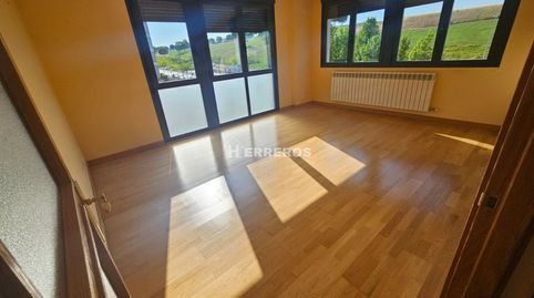 Piso en venta en Valdegastea, 3 dormitorios.