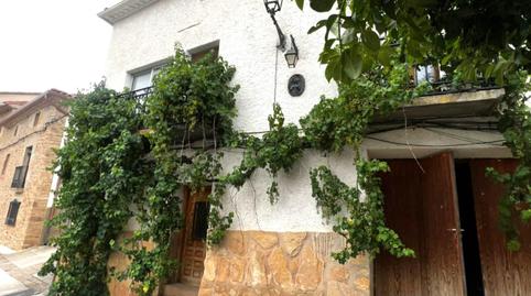 Foto 2 de Casa adosada en venta en Calle Larreria, Cirauqui / Zirauki, Navarra