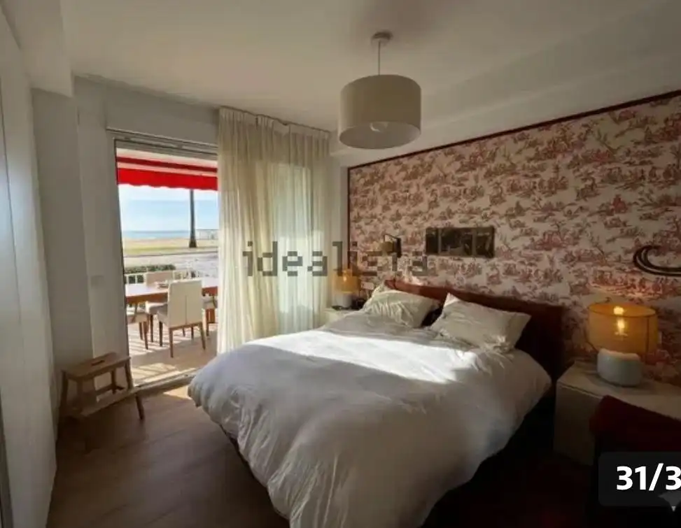 Dormitori de Apartament en venda en Gandia amb Aire condicionat, Terrassa i Moblat