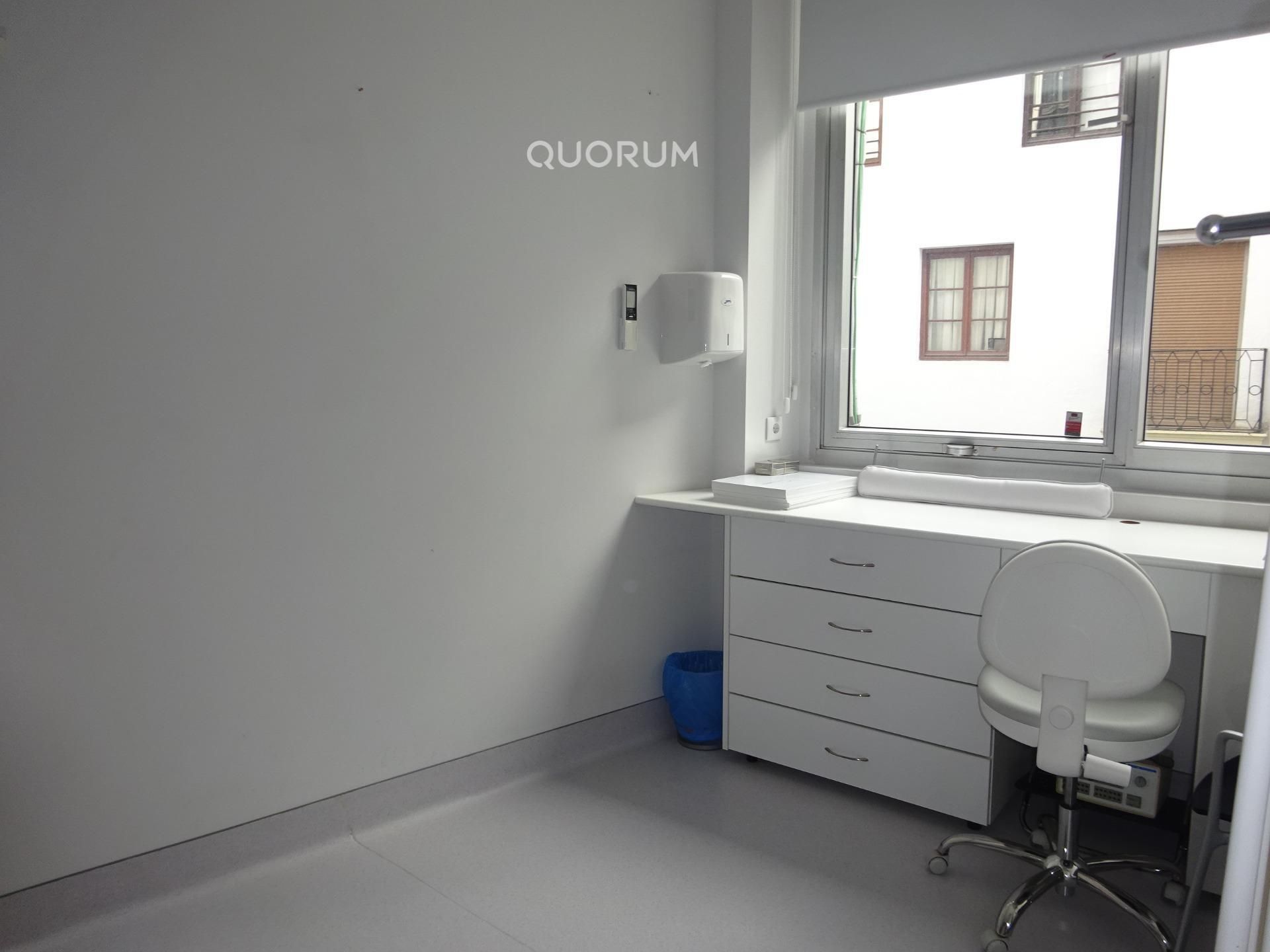 Oficina de alquiler en Casco Viejo