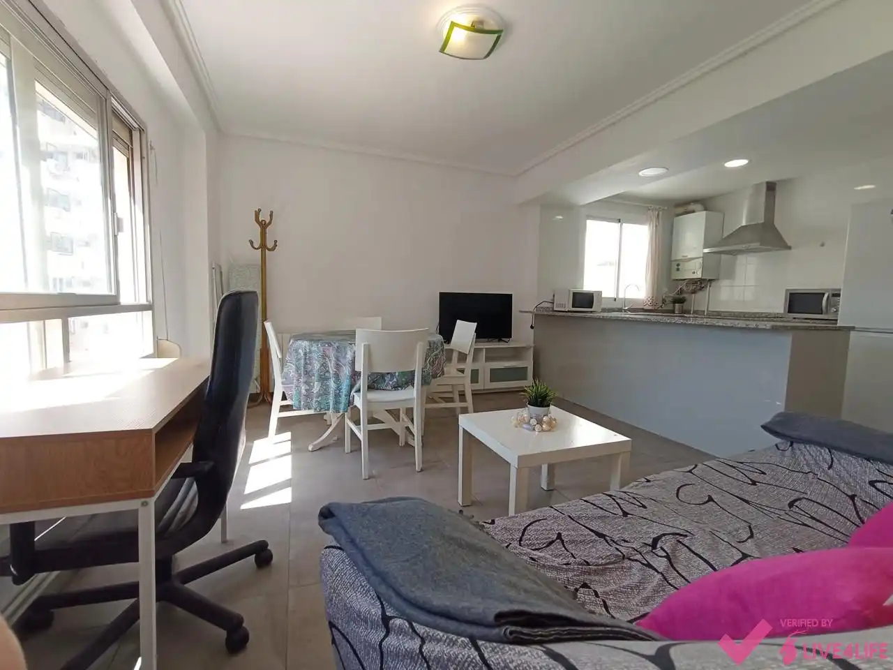 Living room of Flat for share in Valencia  with Heating and Furnished