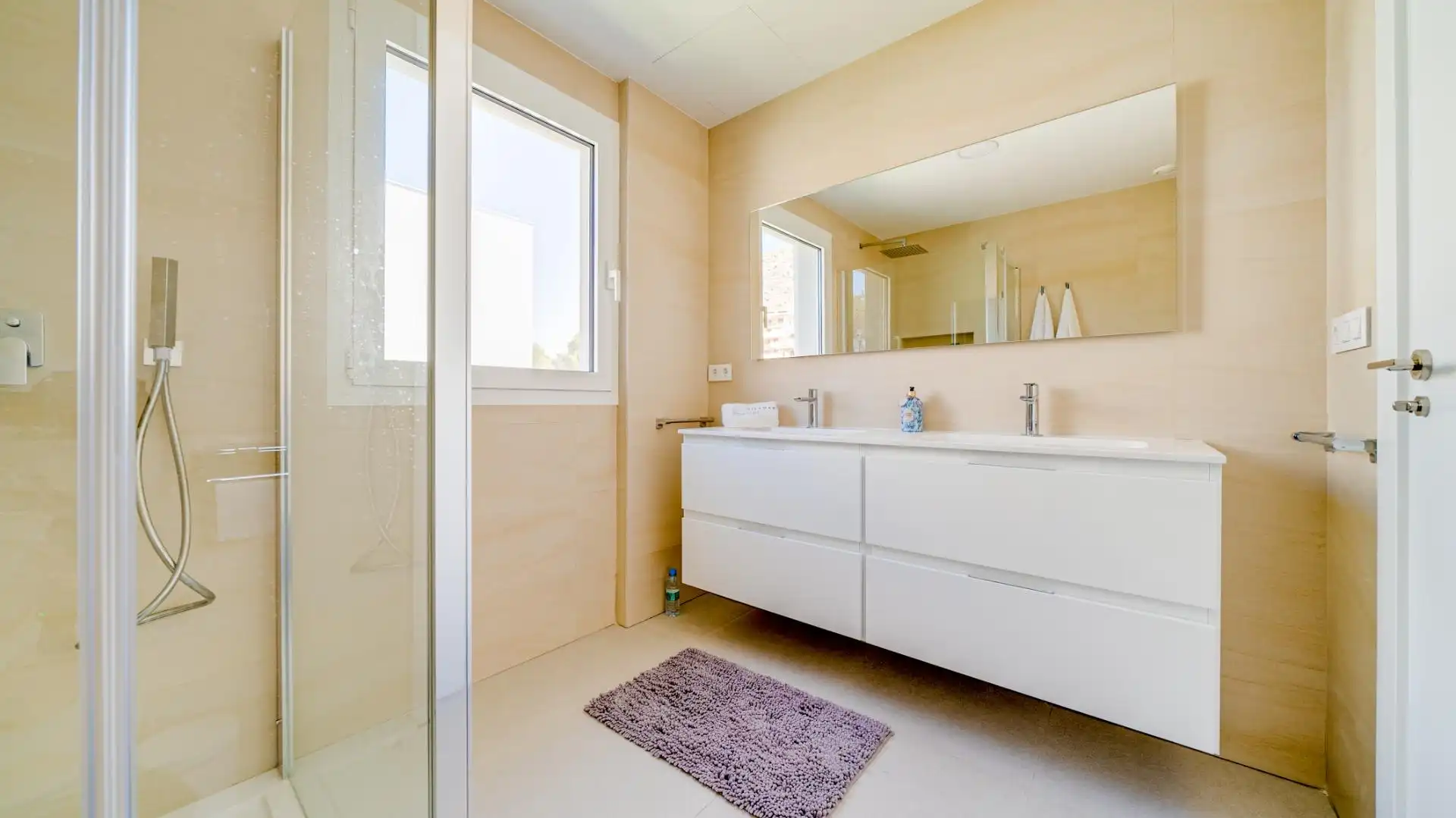 Chalet con piscina en alquiler en Golf Bahía, imagen 33