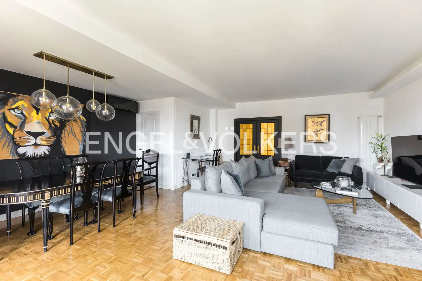 Living room of Flat for sale in Madrid  with Air Conditioner, Heating and Parquet flooring