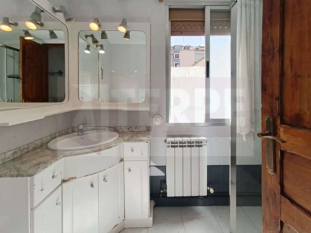 Flat for sale in Zumalakarregi Kalea, Pasaia