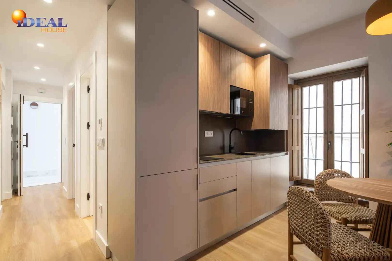 Kitchen of Flat for sale in Granada  with Air Conditioner