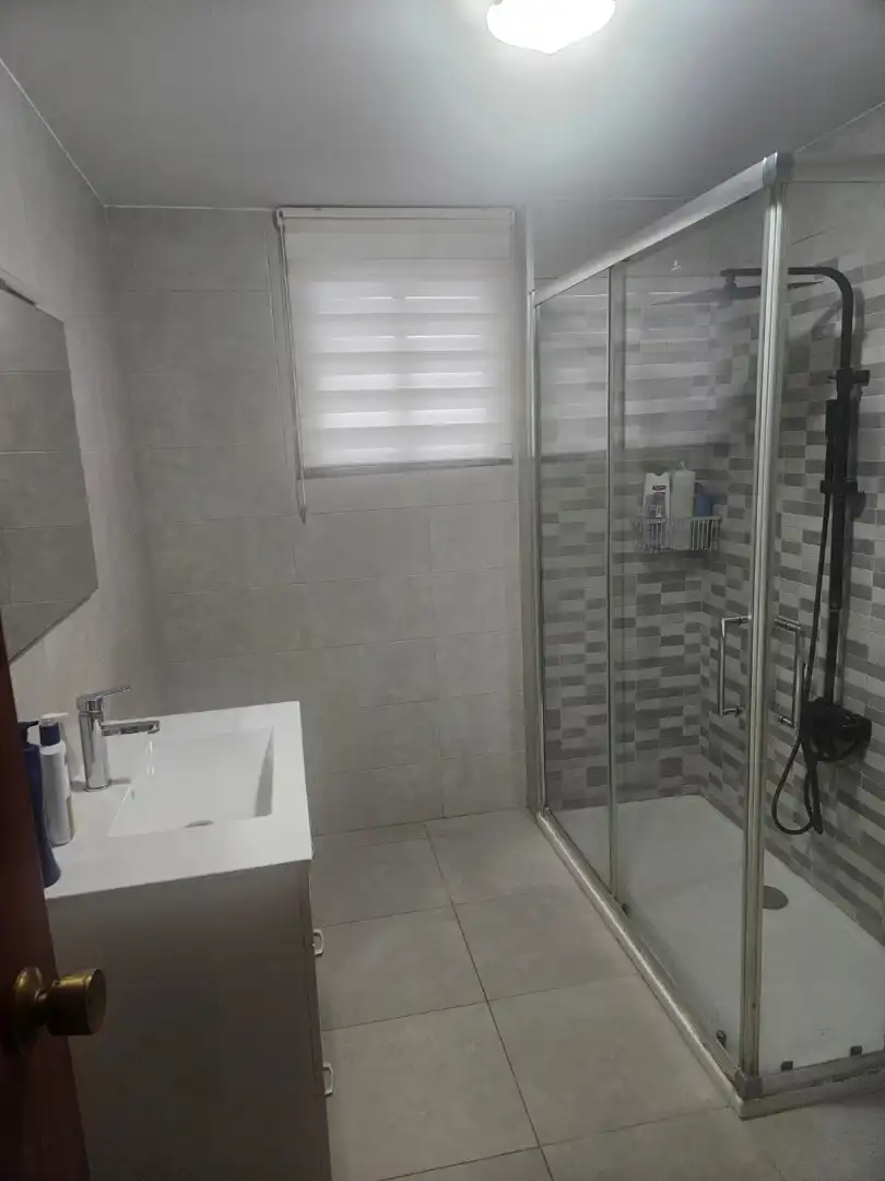 Bathroom of Flat for sale in Almoines  with Air Conditioner, Oven and Balcony