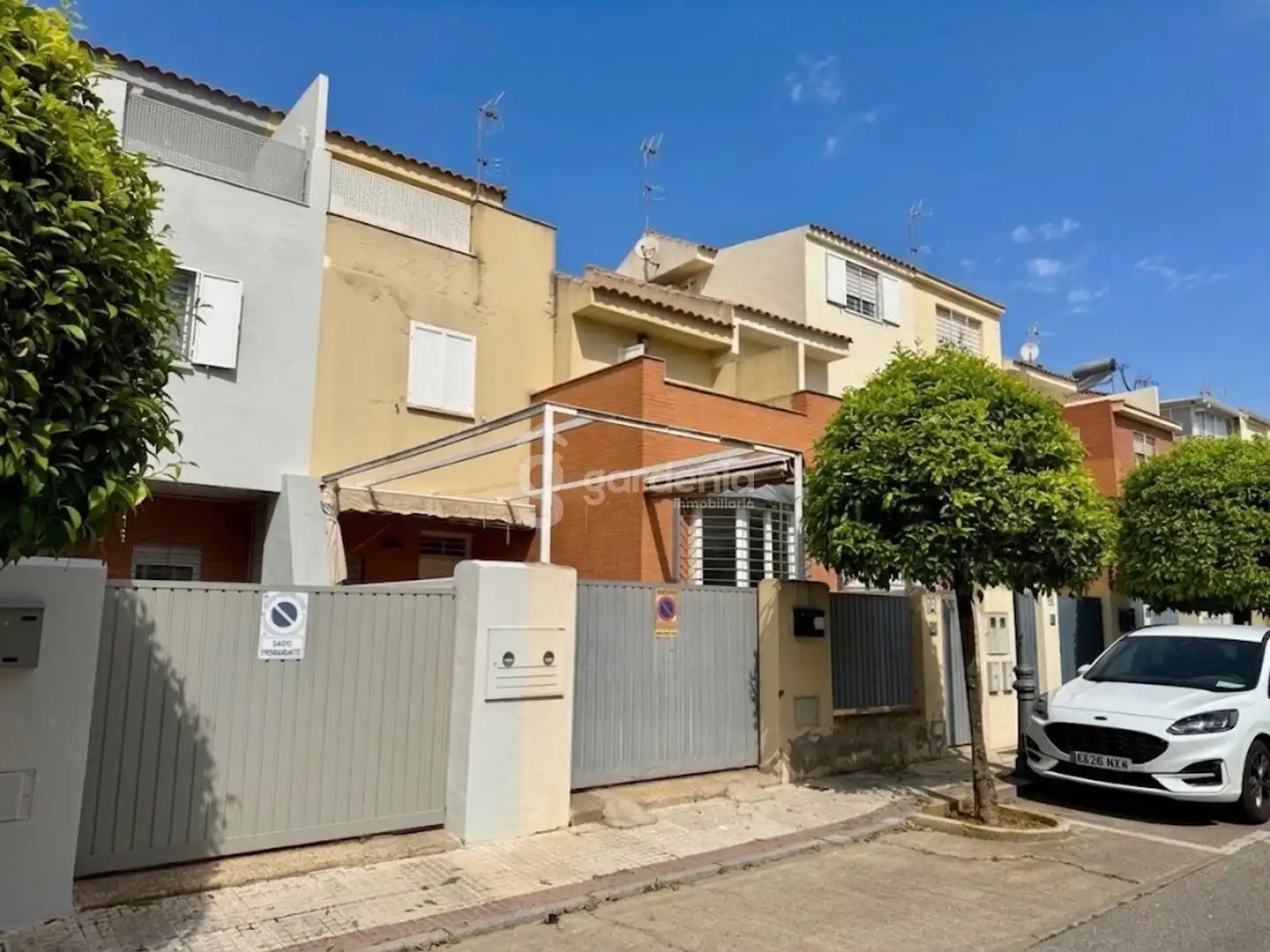 Vista exterior de Casa adosada en venta en Castilleja de la Cuesta con Aire acondicionado y Terraza