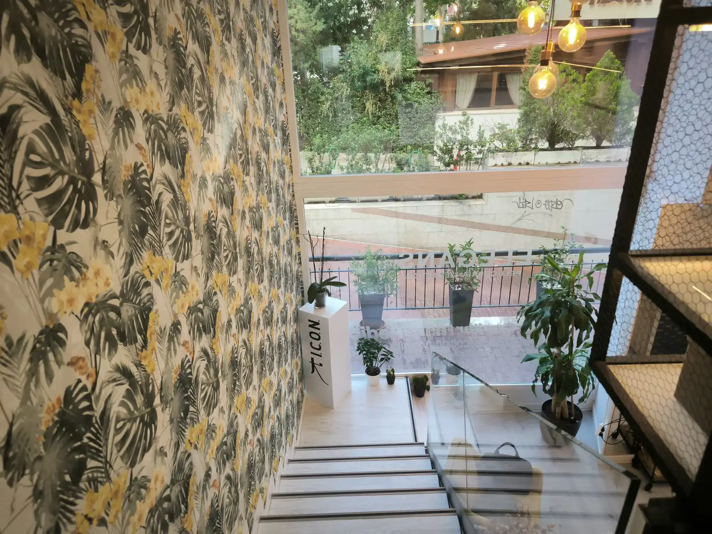 Balcony of Commercial properties for rent in Madrid  with Air Conditioner, Heating and Parquet flooring