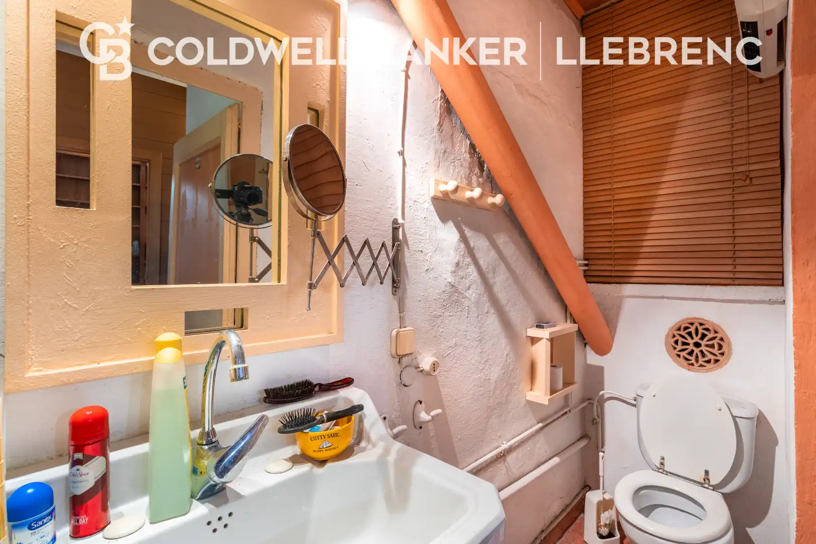 Baño de Dúplex en venta en Barcelona con Aire acondicionado, Horno y Lavadora