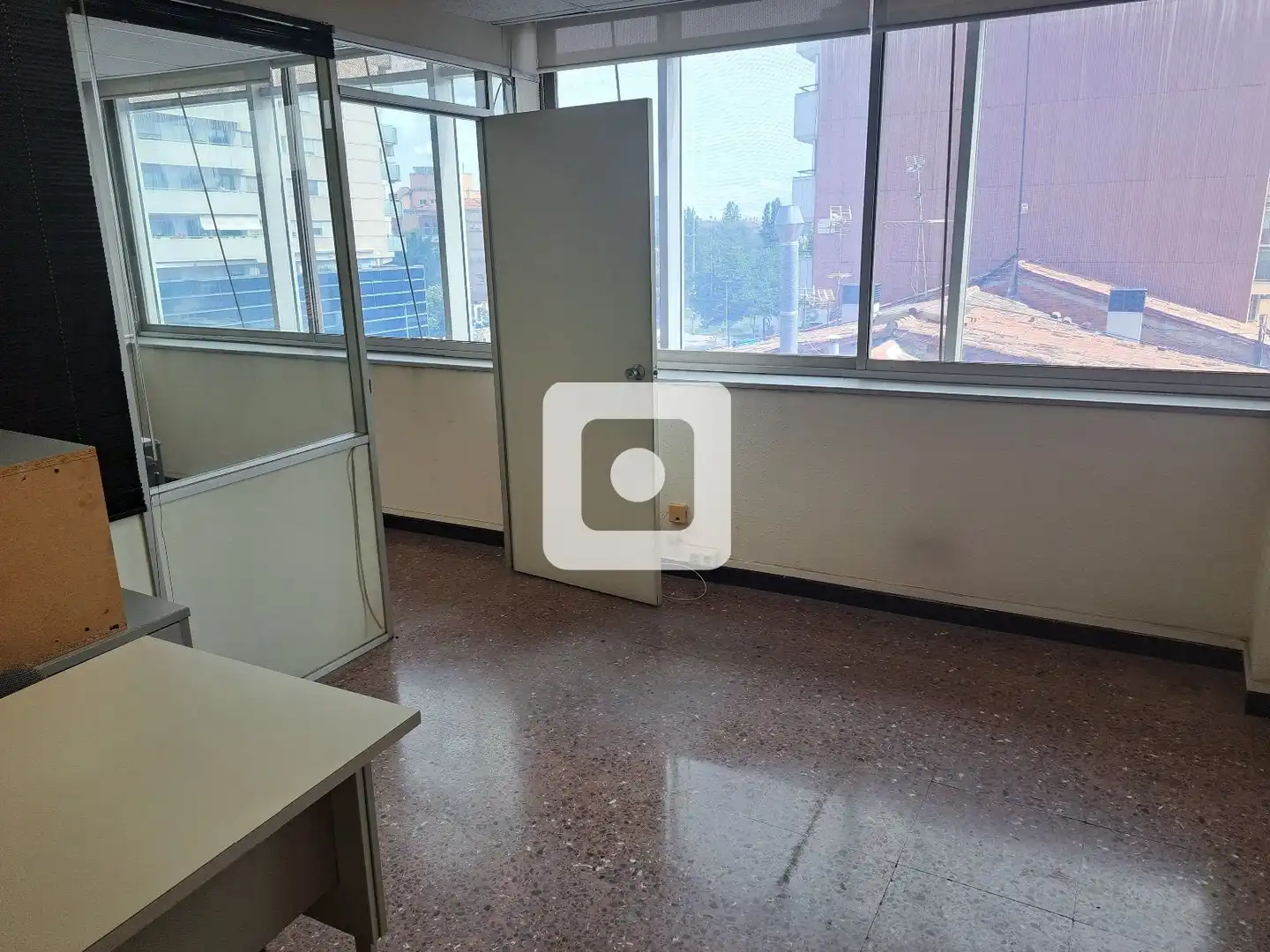 Büro zum Verkauf in Terrassa mit Klimaanlage und Heizung