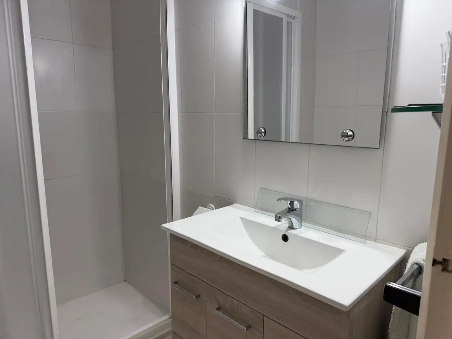 Bathroom of Ground floor for sale in Cerdanyola