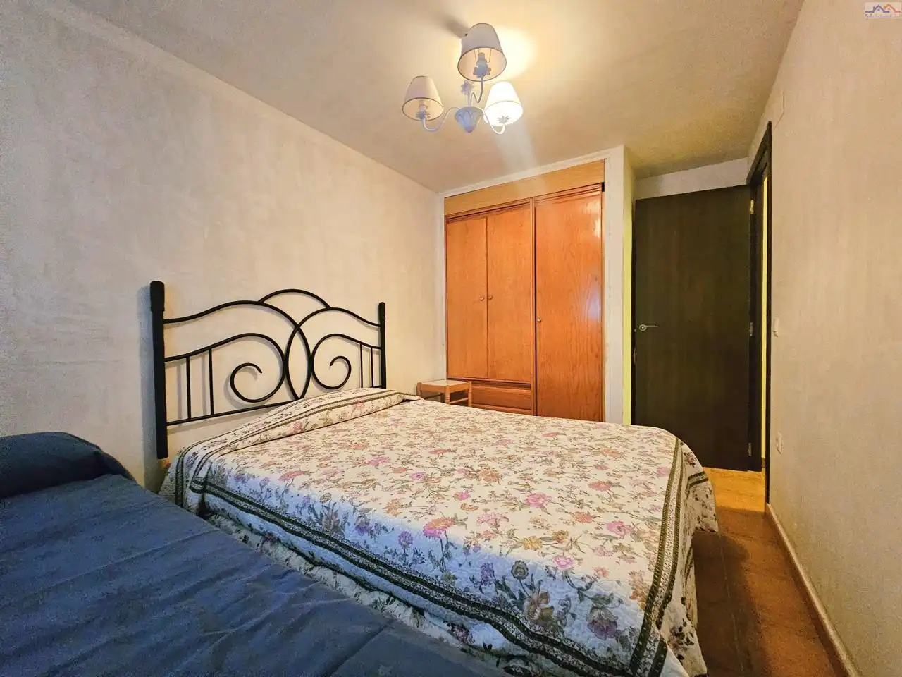 Habitación de Casa o chalet en venta en Villa del Prado con Calefacción, Terraza y Trastero