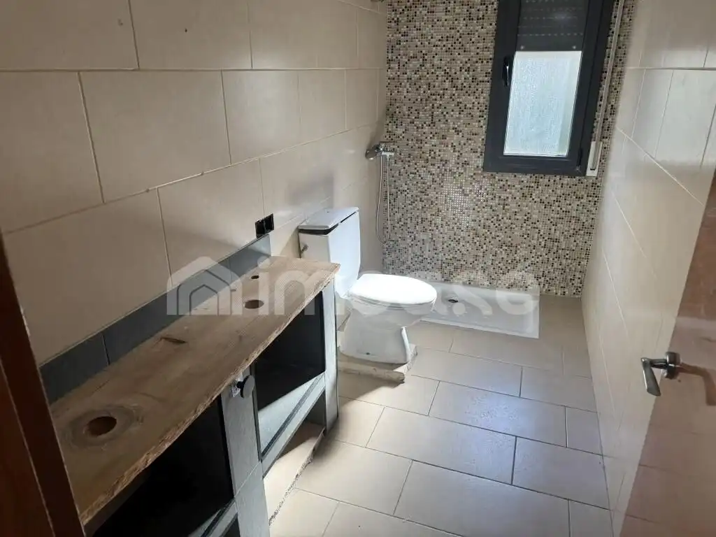 Bany de Casa o xalet en venda en Castellnou de Bages amb Jardí privat, Terrassa i Balcó