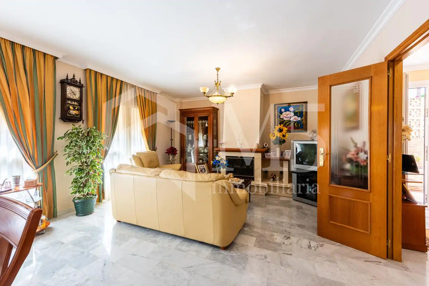 Sala de estar de Casa o chalet en venta en Vélez-Málaga con Aire acondicionado, Piscina y Amueblado