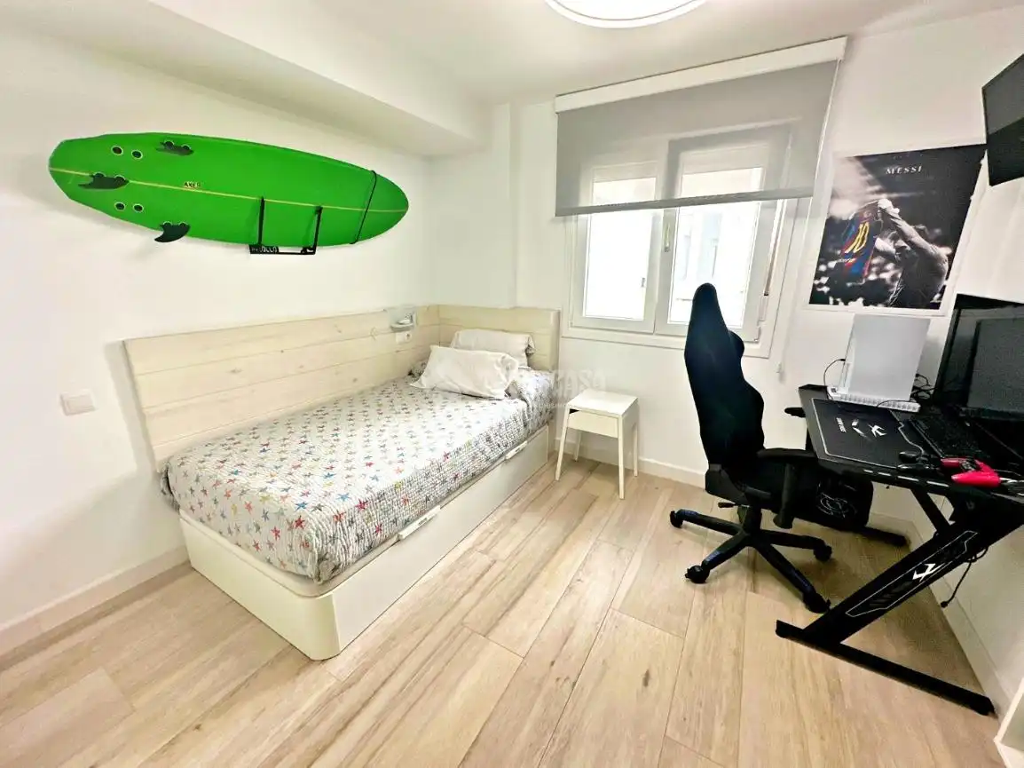 Bedroom of Flat for sale in Málaga