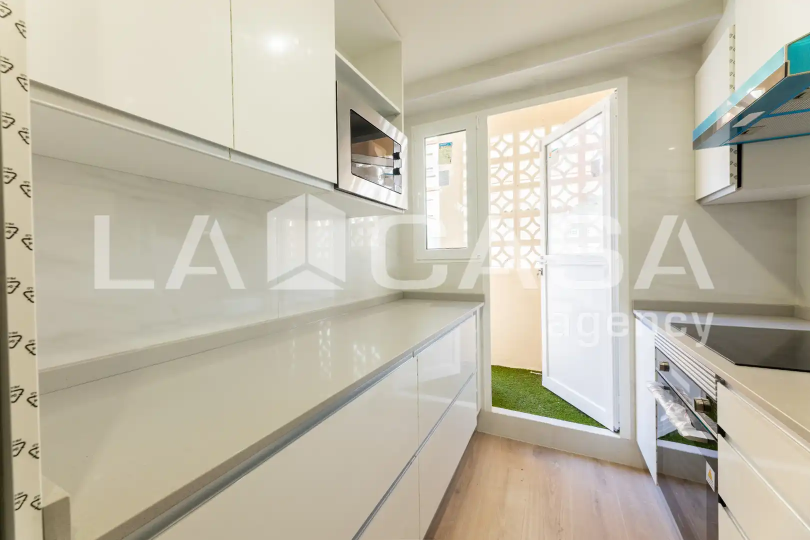 Cocina de Piso en venta en Valencia con Parquet, Terraza y Trastero