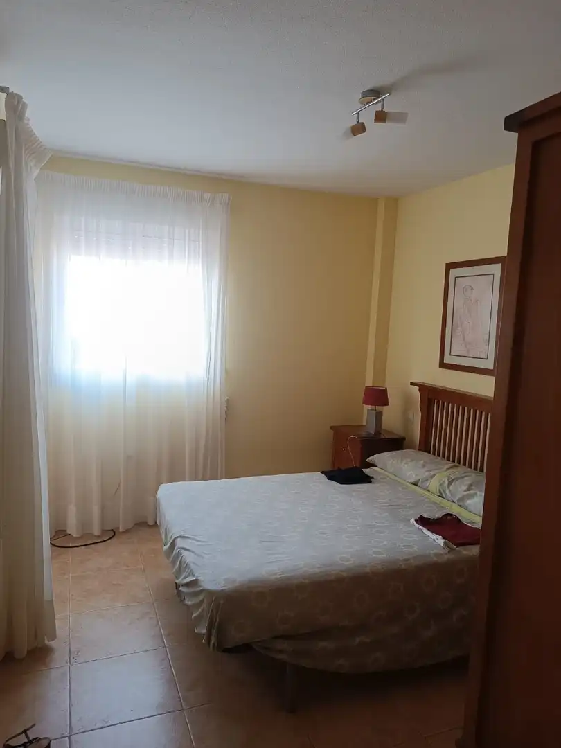 Dormitori de Apartament de lloguer en La Manga del Mar Menor amb Aire condicionat, Calefacció i Terrassa